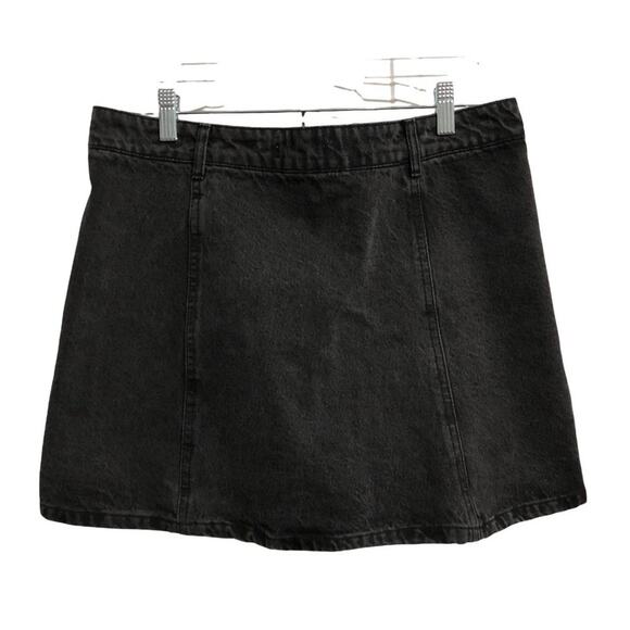Forever 21 A-line mini skirt, button front, fitted waist, black denim  30 Black - Picture 4 of 7